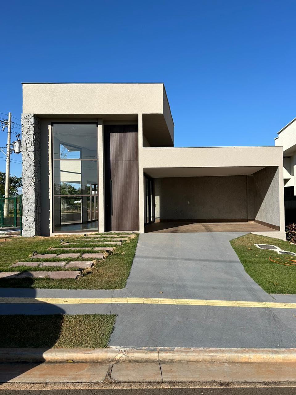 Casa Terras Alpha 2 , 3 suítes plenas ,com  marcenaria , piscina aquecida , R$1.049.000,90