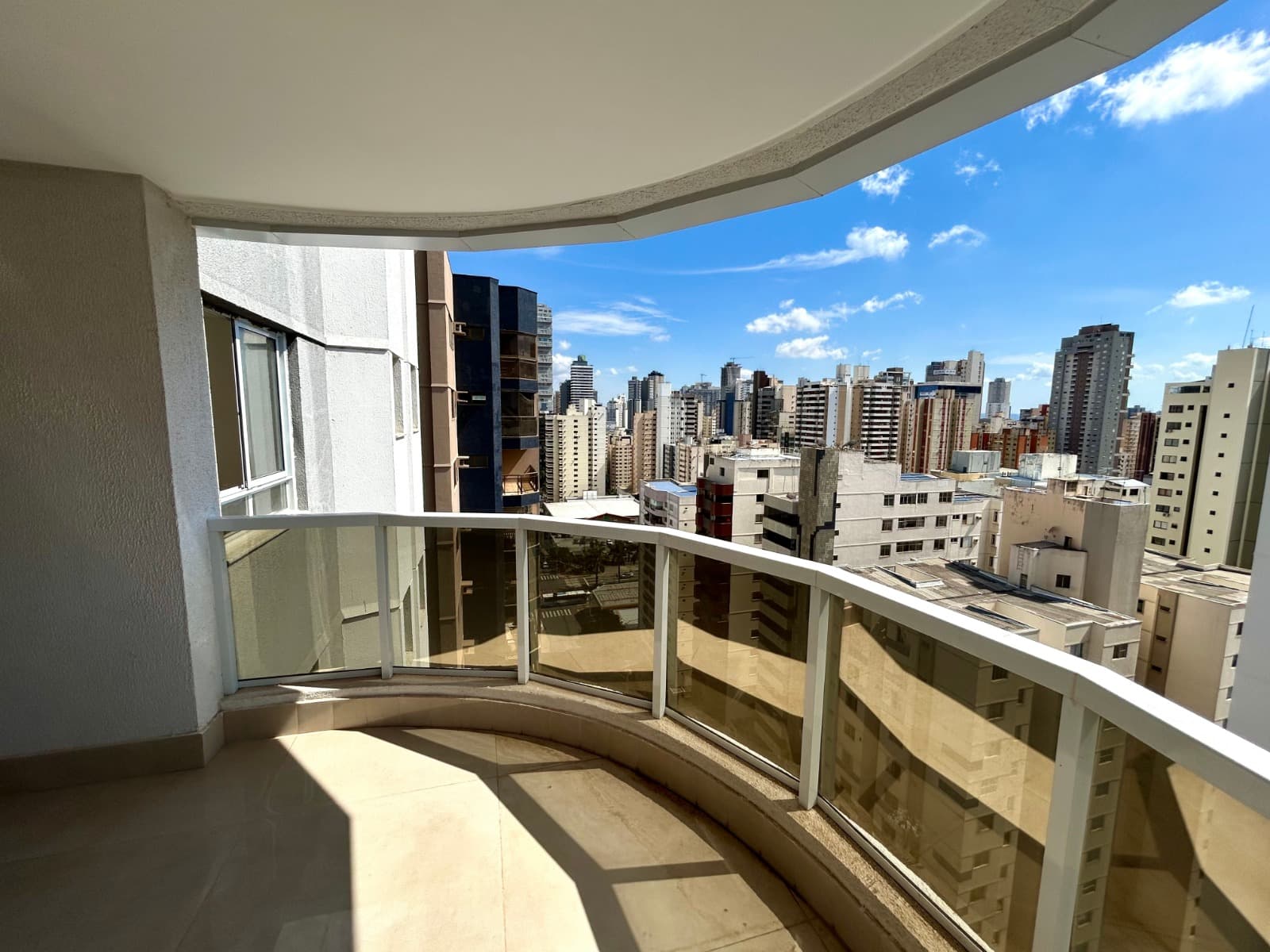 RESIDENCIAL MAISON BUENO