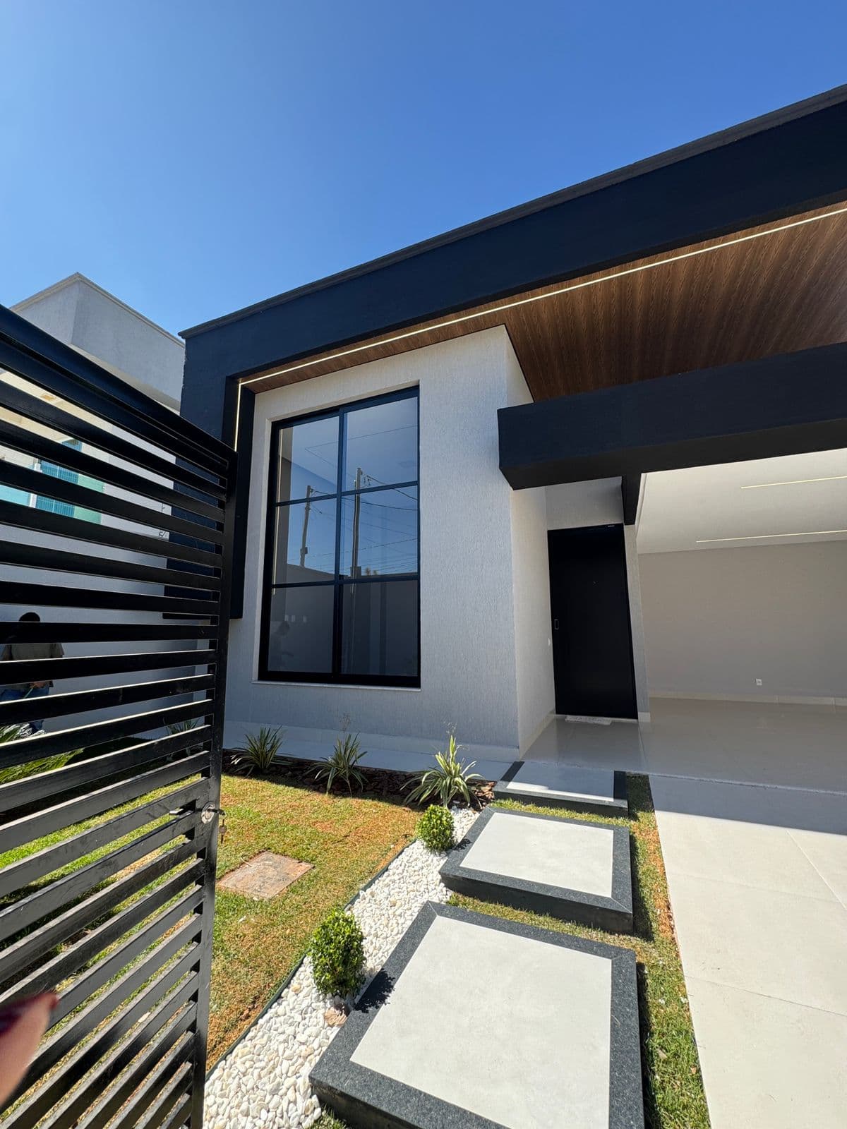 Vendo casa 3 suítes no setor Três Marias , por apenas R$1.250.000,00 com piscina , closet