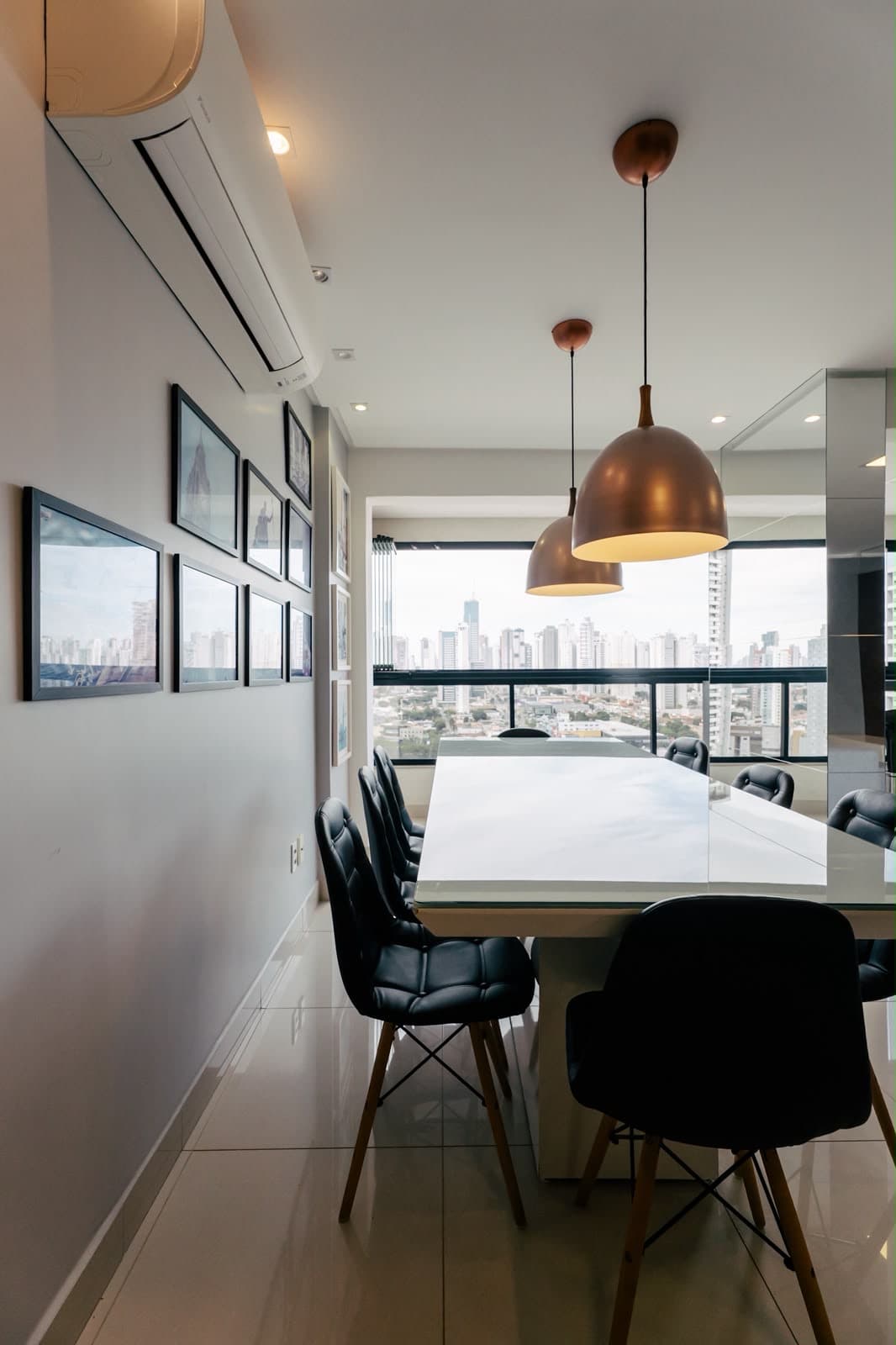 Apartamento no Setor Oeste , 3 suítes , mobiliado e decorado , vista livre