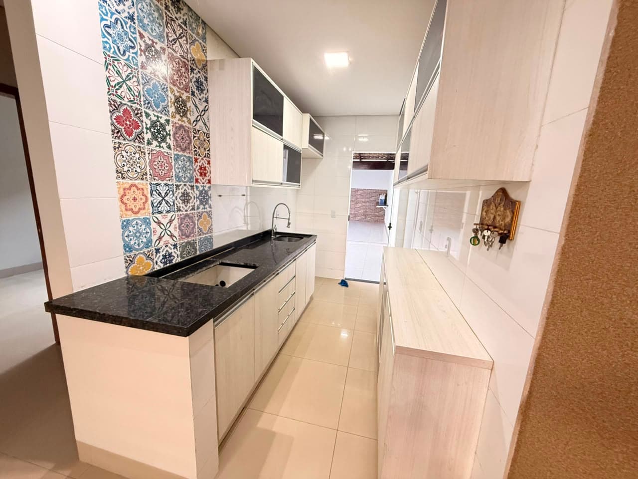 CASA COM AVALIAÇÃO DE R$ 600 MIL À VENDA POR R$ 497 MIL NO SETOR TRÊS MARIAS