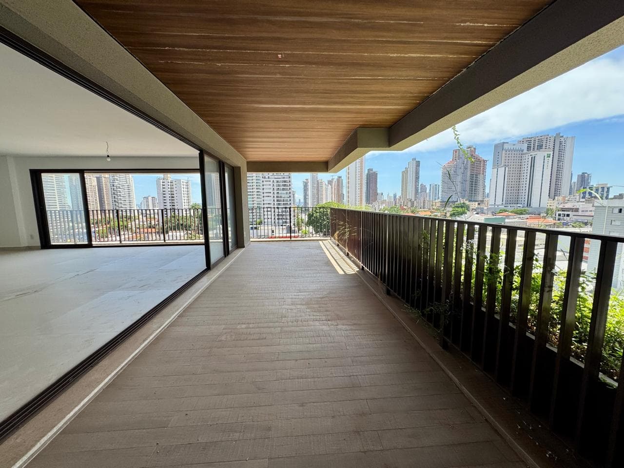 Deck 23