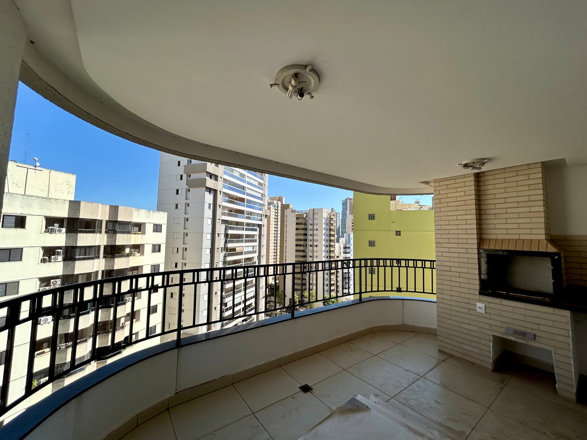Apartamento de Alto Padrão 4 Suítes Plenas - Goiânia