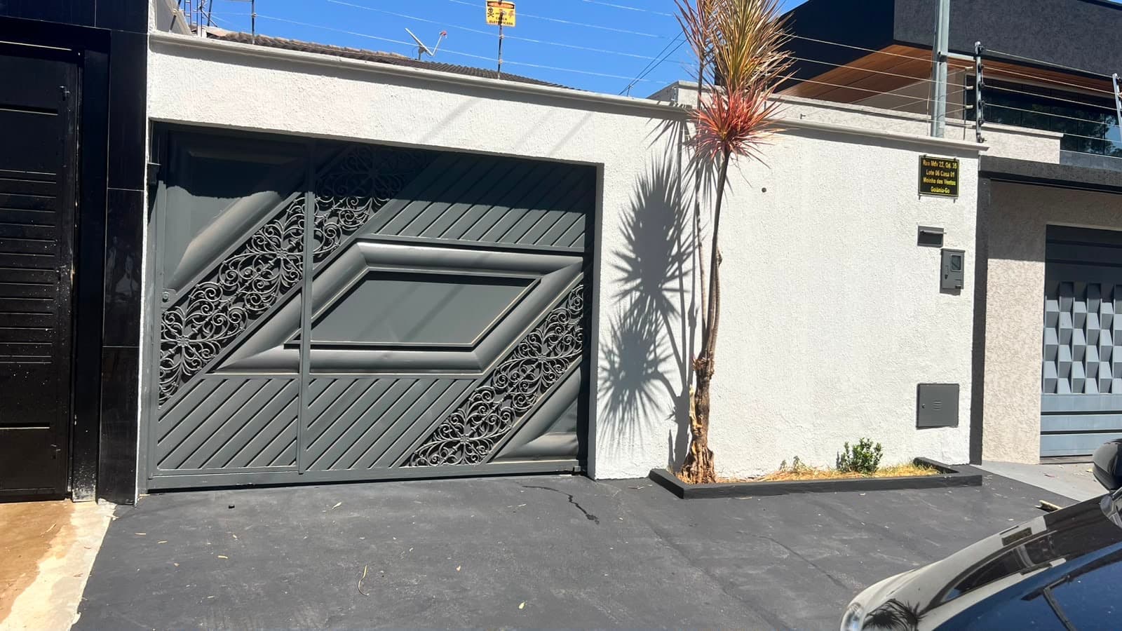 Alugo Casa  3 quartos no setor Moinho dos ventos , com marcenaria , R$3.000,00