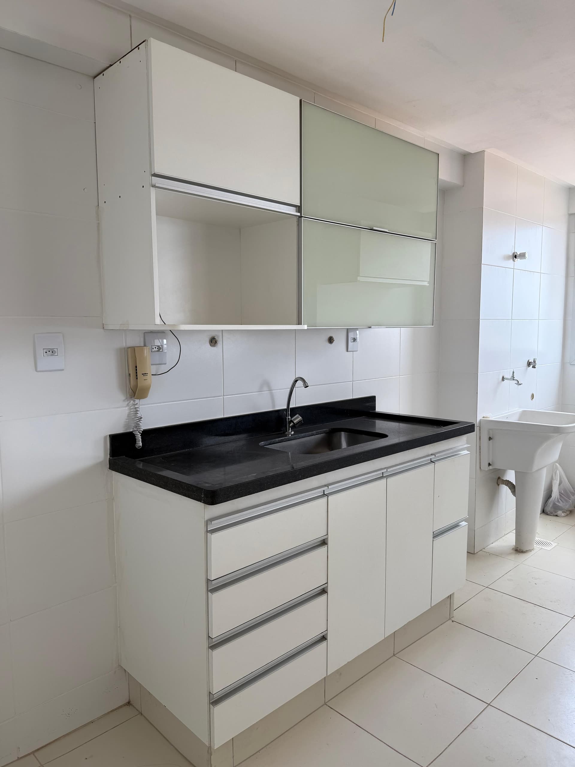 Apartamento com 3 Quartos à Venda na Vila Rosa, Goiânia, Suíte e Lazer de Clube