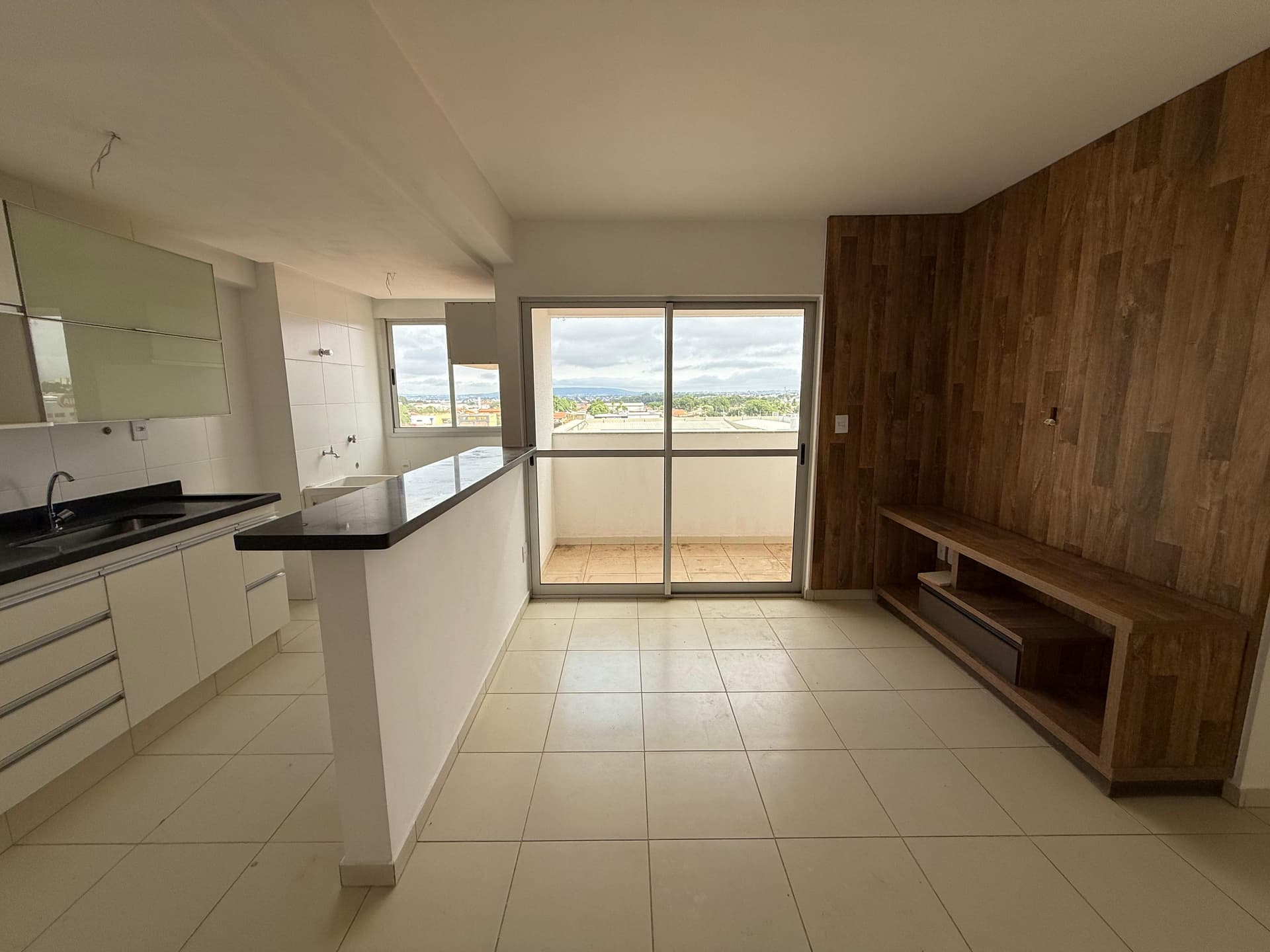 Apartamento com 3 Quartos à Venda na Vila Rosa, Goiânia, Suíte e Lazer de Clube