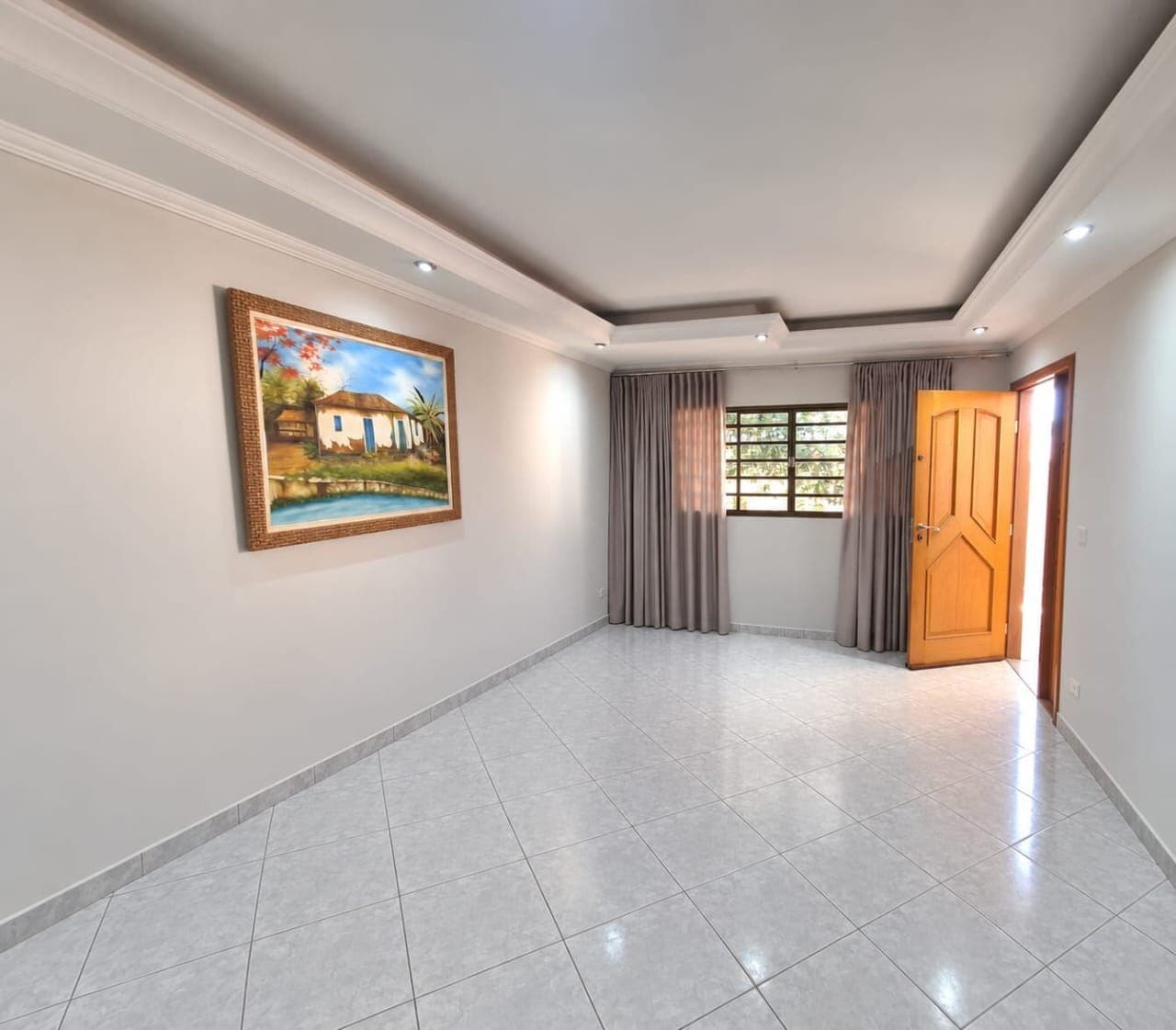 CASA COM PISCINA JD. ATLÂNTICO