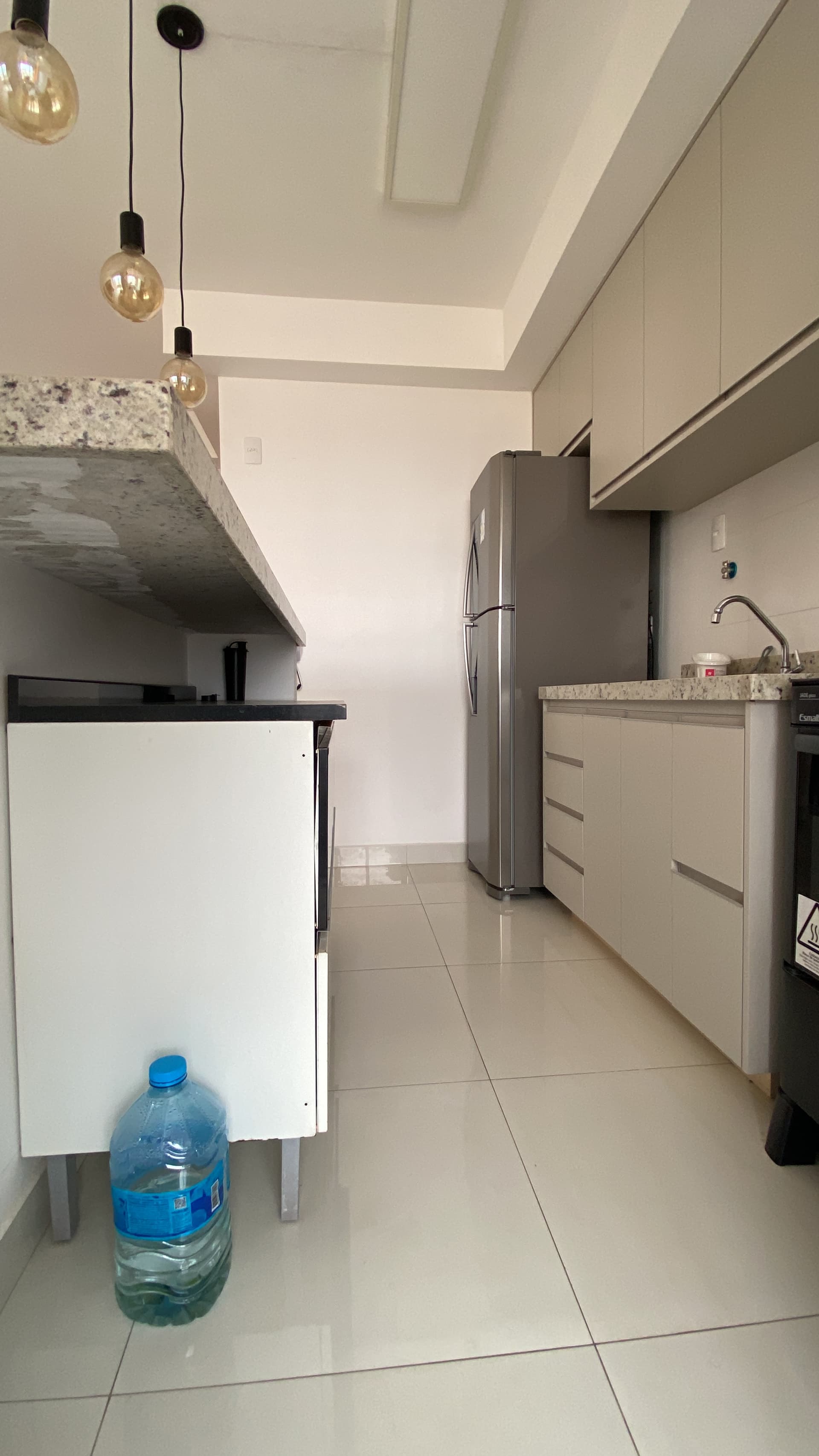 BEST BUEN O 2 QUARTOS MOBILIADO, COM ARMARIOS, LUMINARIAS, FECHADURA ELETRONICA