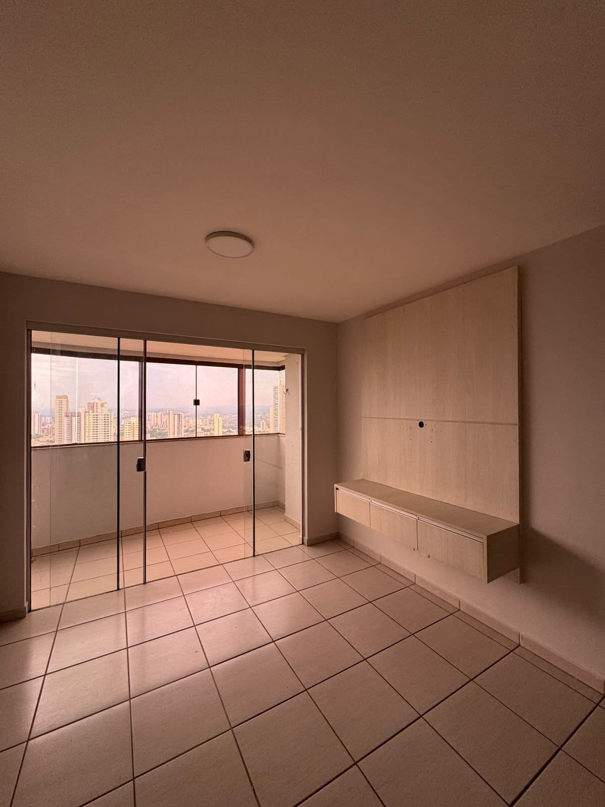 Apartamento 3 quartos 1 suíte 1 vaga de 75m²  Setor Leste Universitário Goiânia/GO