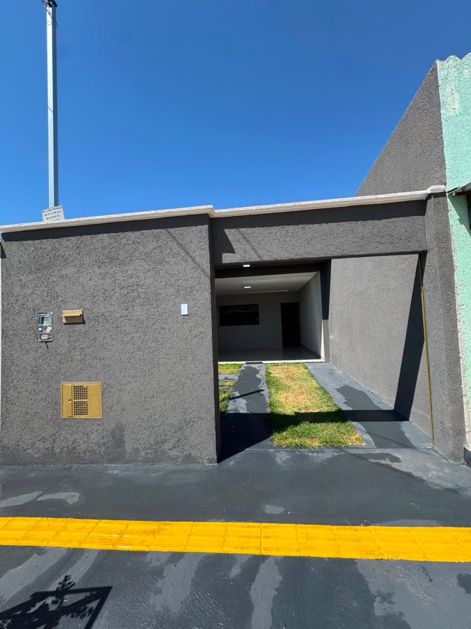 Casa de 2  quartos  com suíte,  e pronta para morar 125 mts
