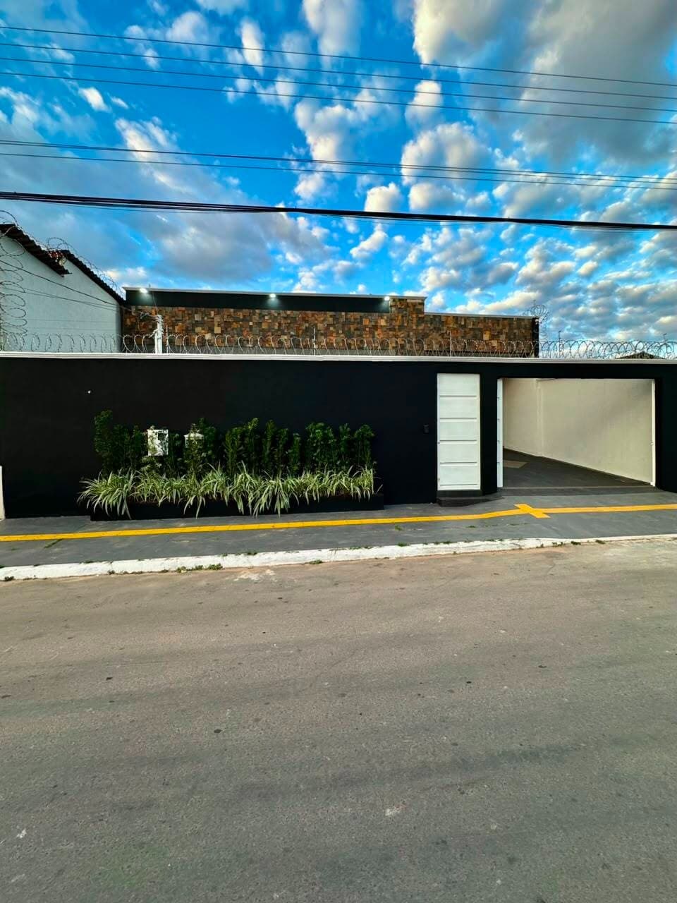 CASA 3 QUARTOS VILA GALVÃO