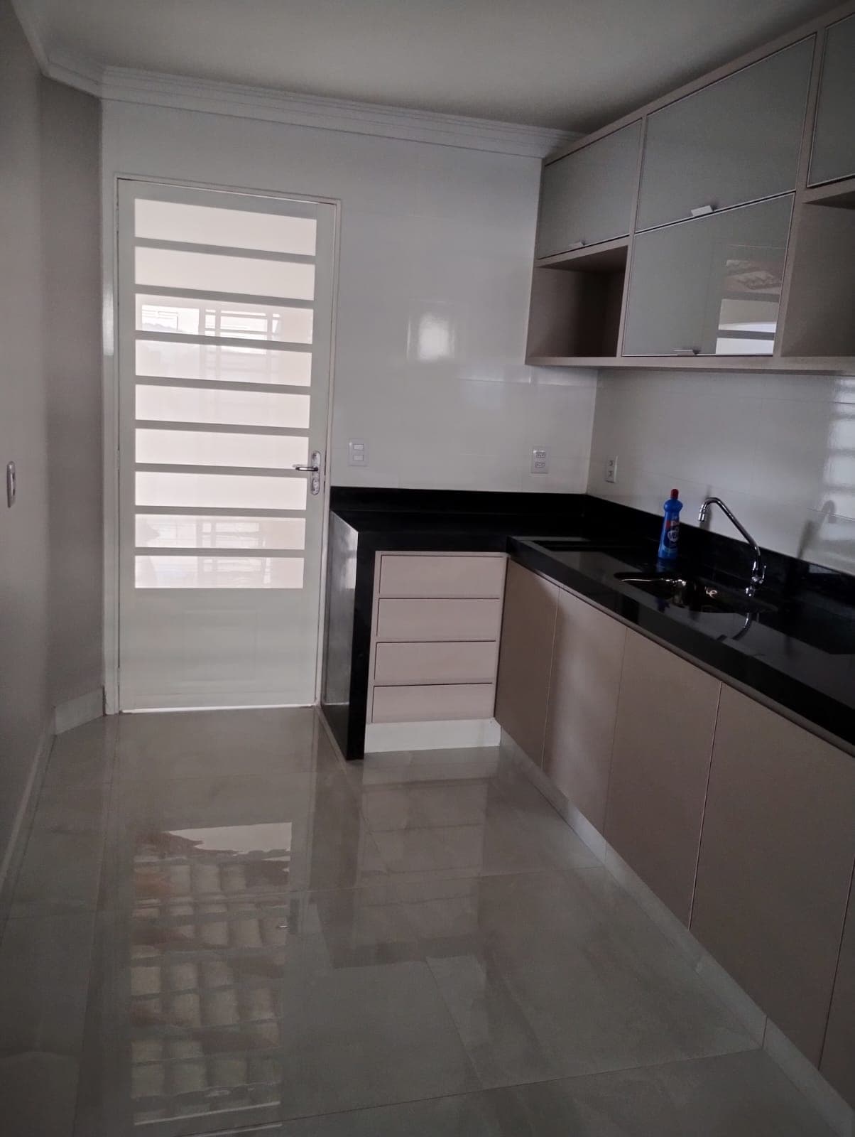Casa de 3 quartos com suíte, pronta para morar 220 m2
