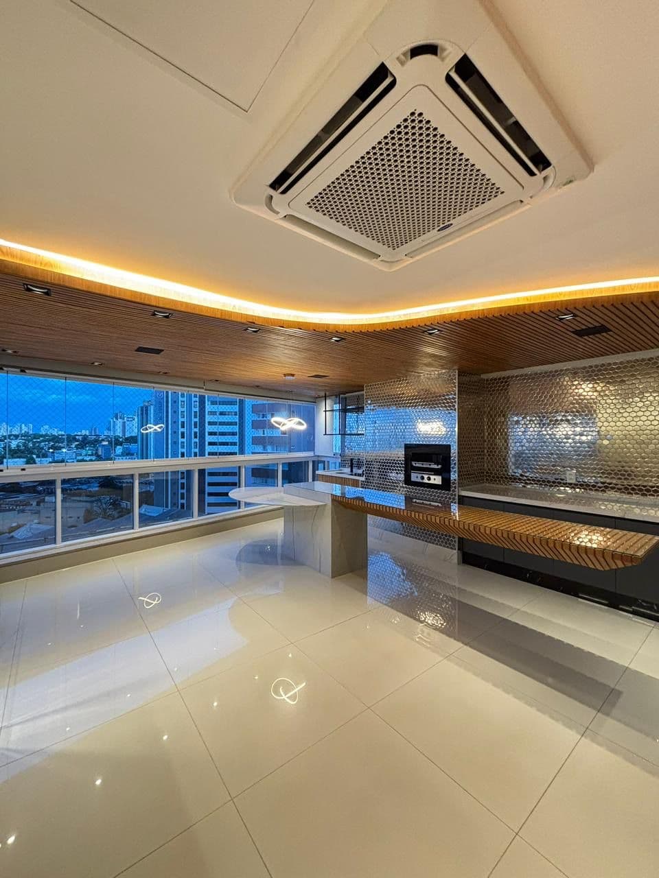 Apartamento semi mobiliado 3 suítes plenas , setor Oeste , andar alto , nascente , vista livre , Aria das Artes , R$1.140.000,00