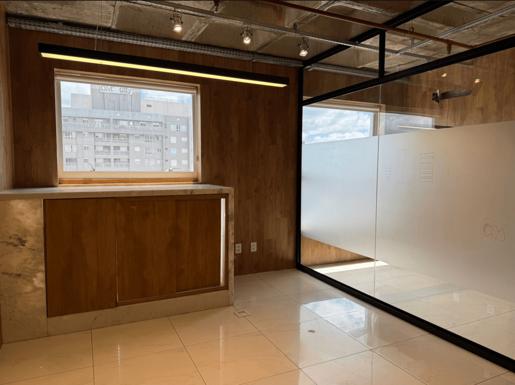 VENDO SALAS NO CONNECT OFFICE 89 METROS