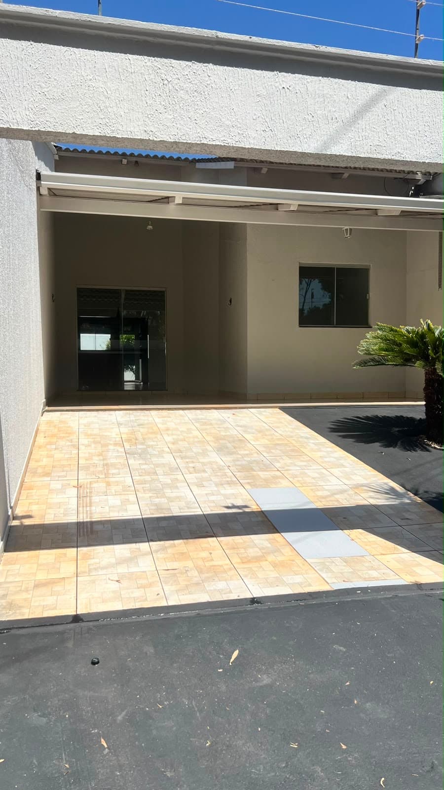 Alugo Casa  3 quartos no setor Moinho dos ventos , com marcenaria , R$3.000,00