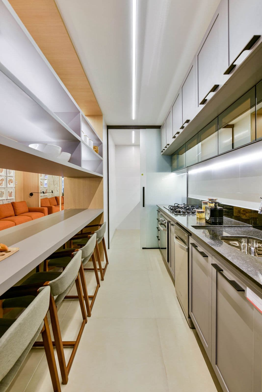Vendo ágio apartamento setor Bueno , praça T-23, Closer 23 , 3 suítes , churrasqueira carvão , R$600.000,00