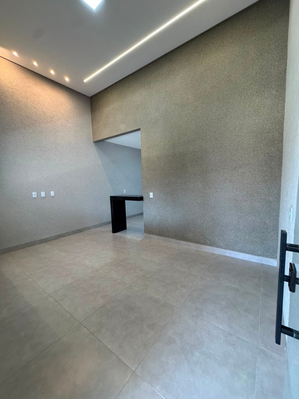 Casa de 2  quartos  com suíte,  e pronta para morar 125 mts
