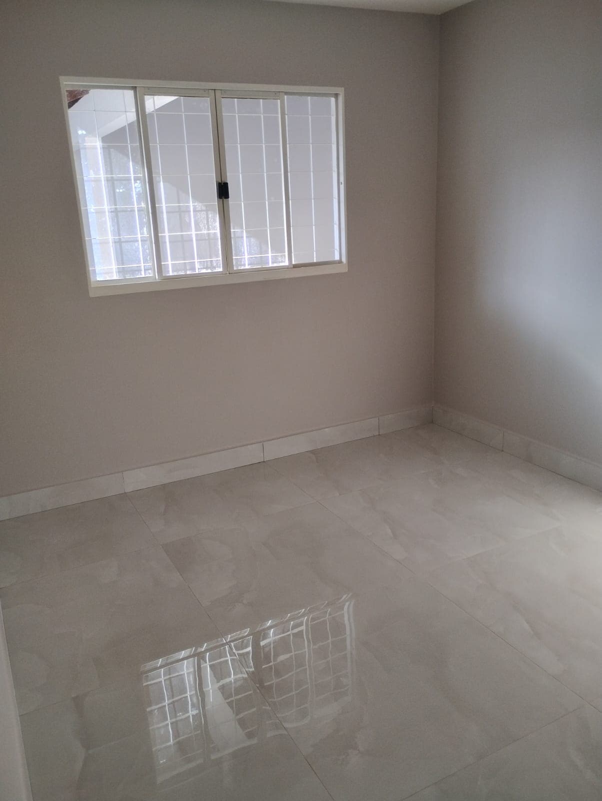 Casa de 3 quartos com suíte, pronta para morar 220 m2