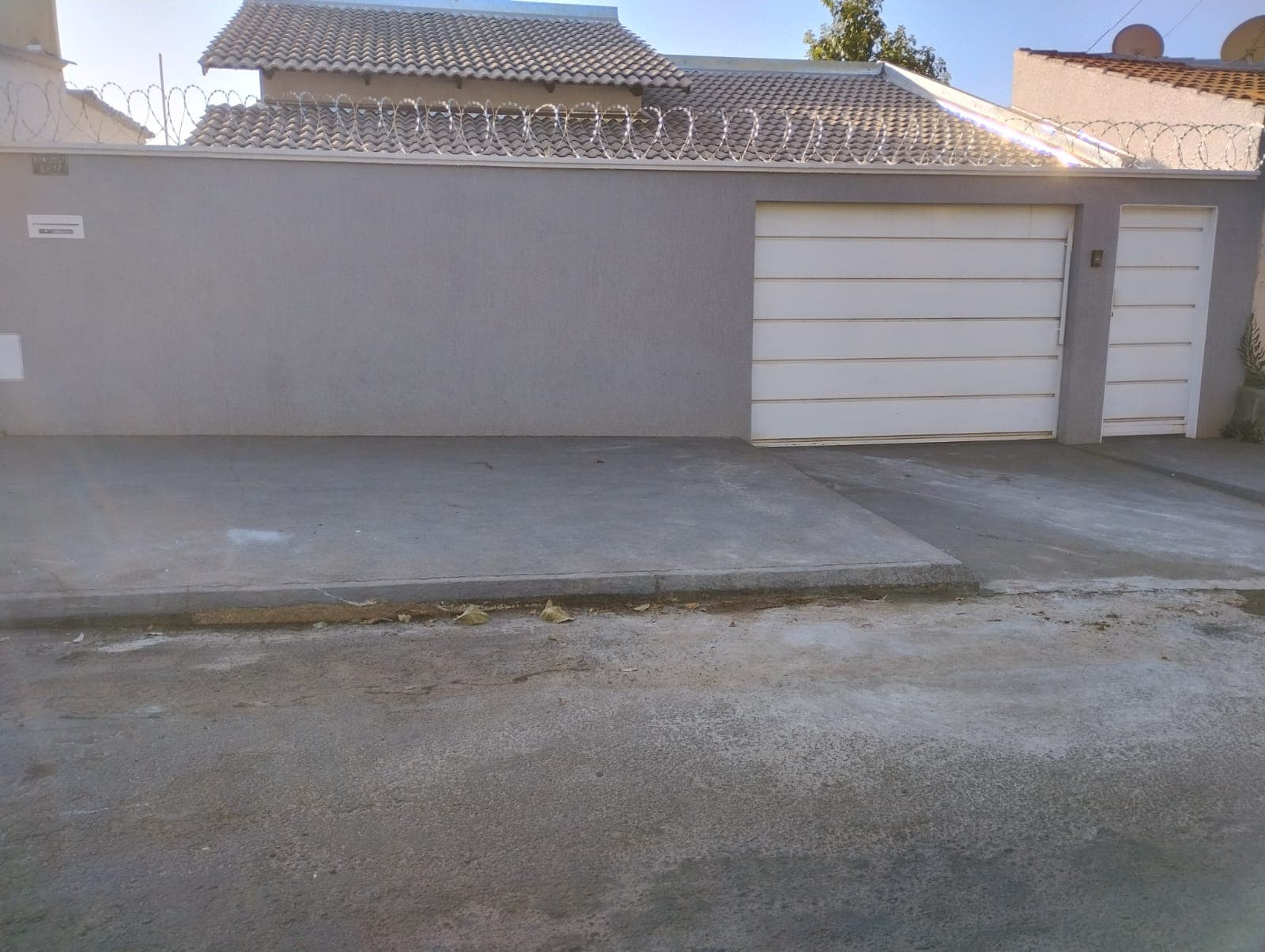 Casa de 3 quartos com suíte, pronta para morar 220 m2