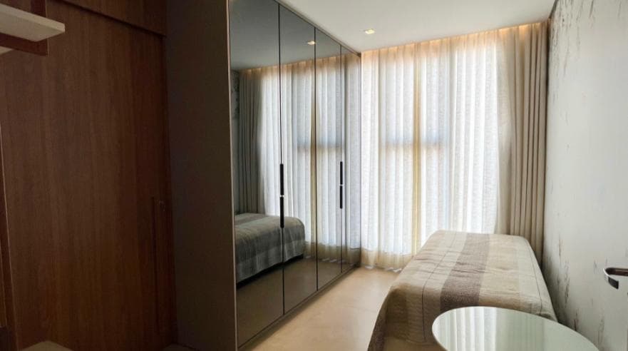 Vendo sobrado Jardins Capri 4 suítes e escritório , piscina , área gourmet , R$1.870.000,00