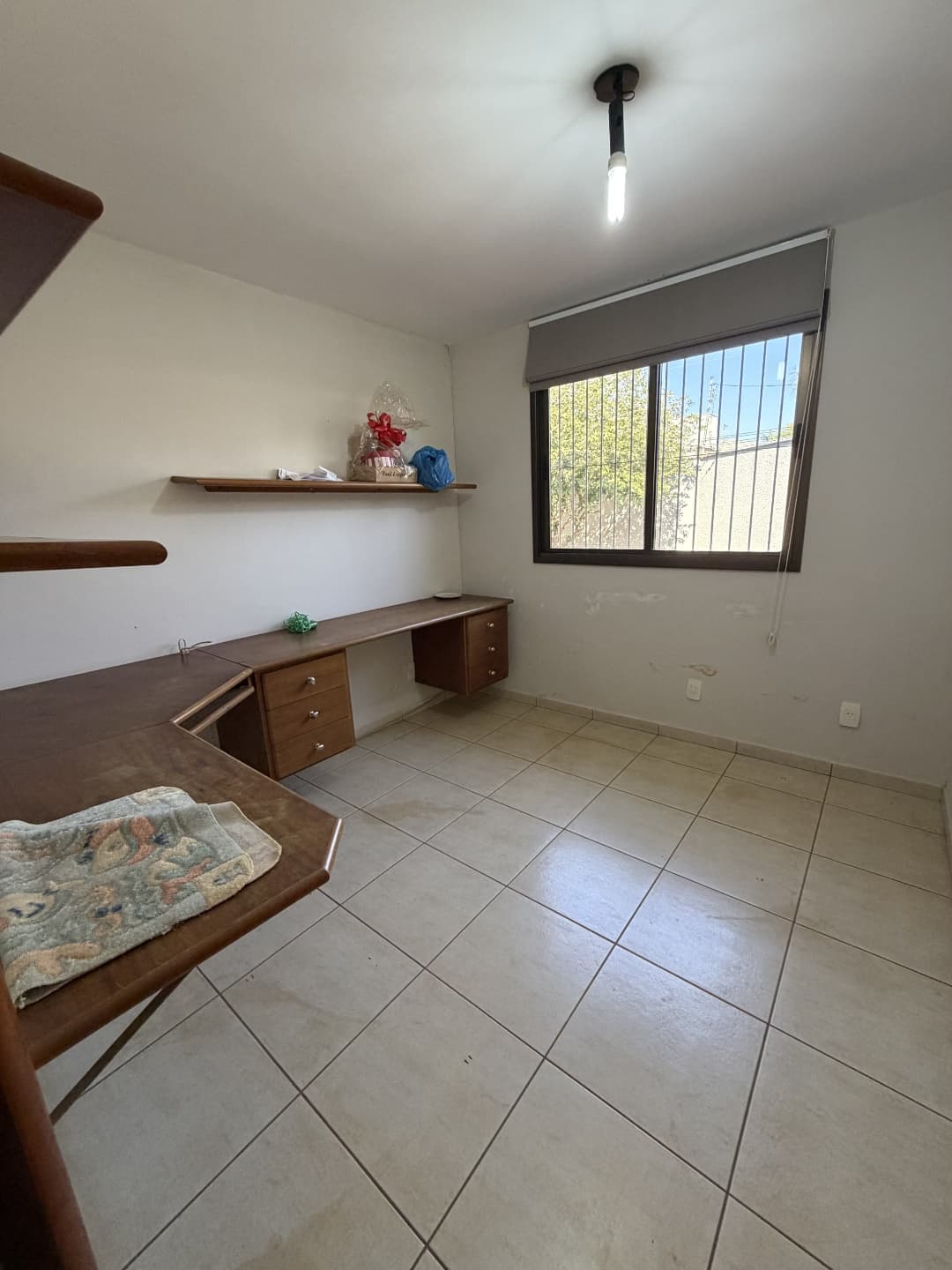 CASA COM 7 QUARTOS, 4 SUÍTES, ÁREA GOURMET E AMPLO TERRENO
