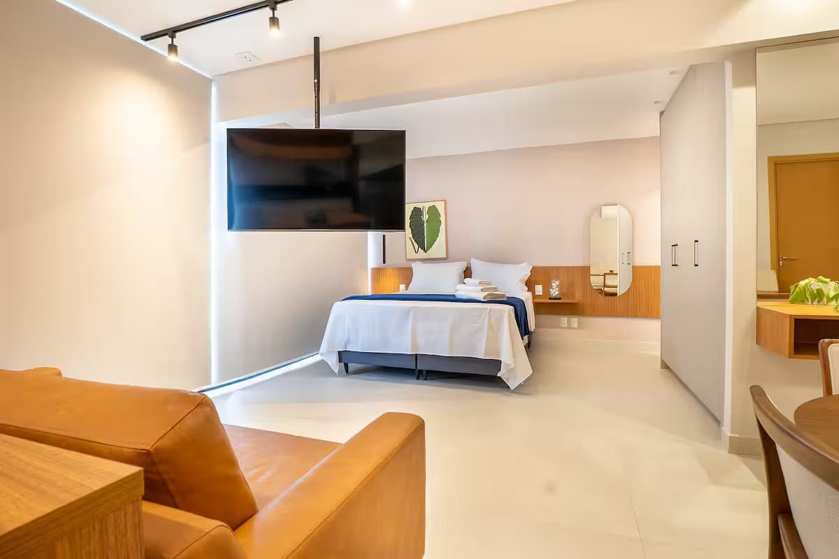 Studio Mobiliado e Decorado à Venda no Opus Gyro Vaca Brava | 49m² | Vista para o Buena Vista Shopping | Rentabilidade Airbnb