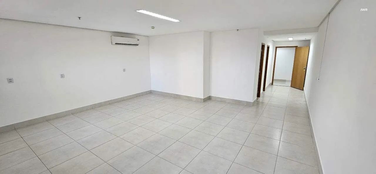 Sala Comercial à Venda ou Locação no Lourenço Office – 71m² na Av. T7, Goiânia