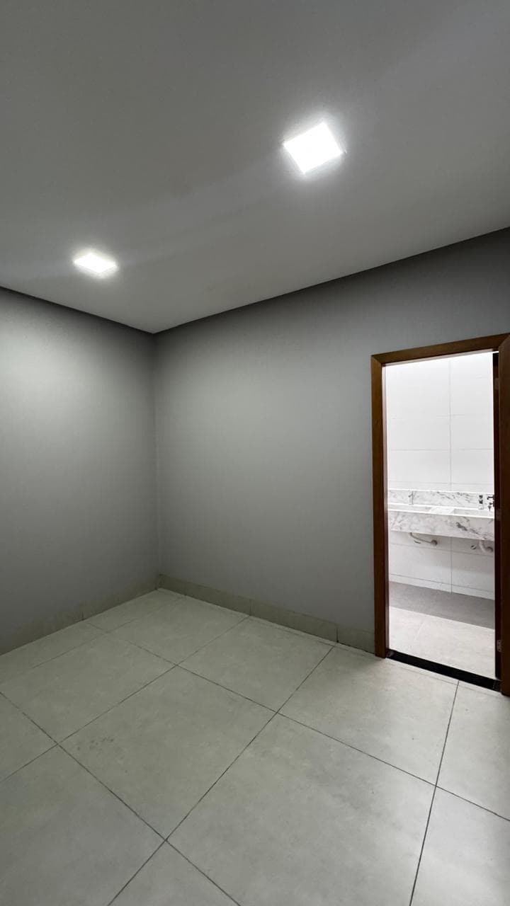 🏡 CASA NO SETOR DOS FUNCIONÁRIOS – ALTO PADRÃO 3 SUITES