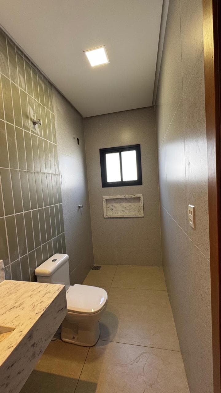 🏡 CASA NO SETOR DOS FUNCIONÁRIOS – ALTO PADRÃO 3 SUITES