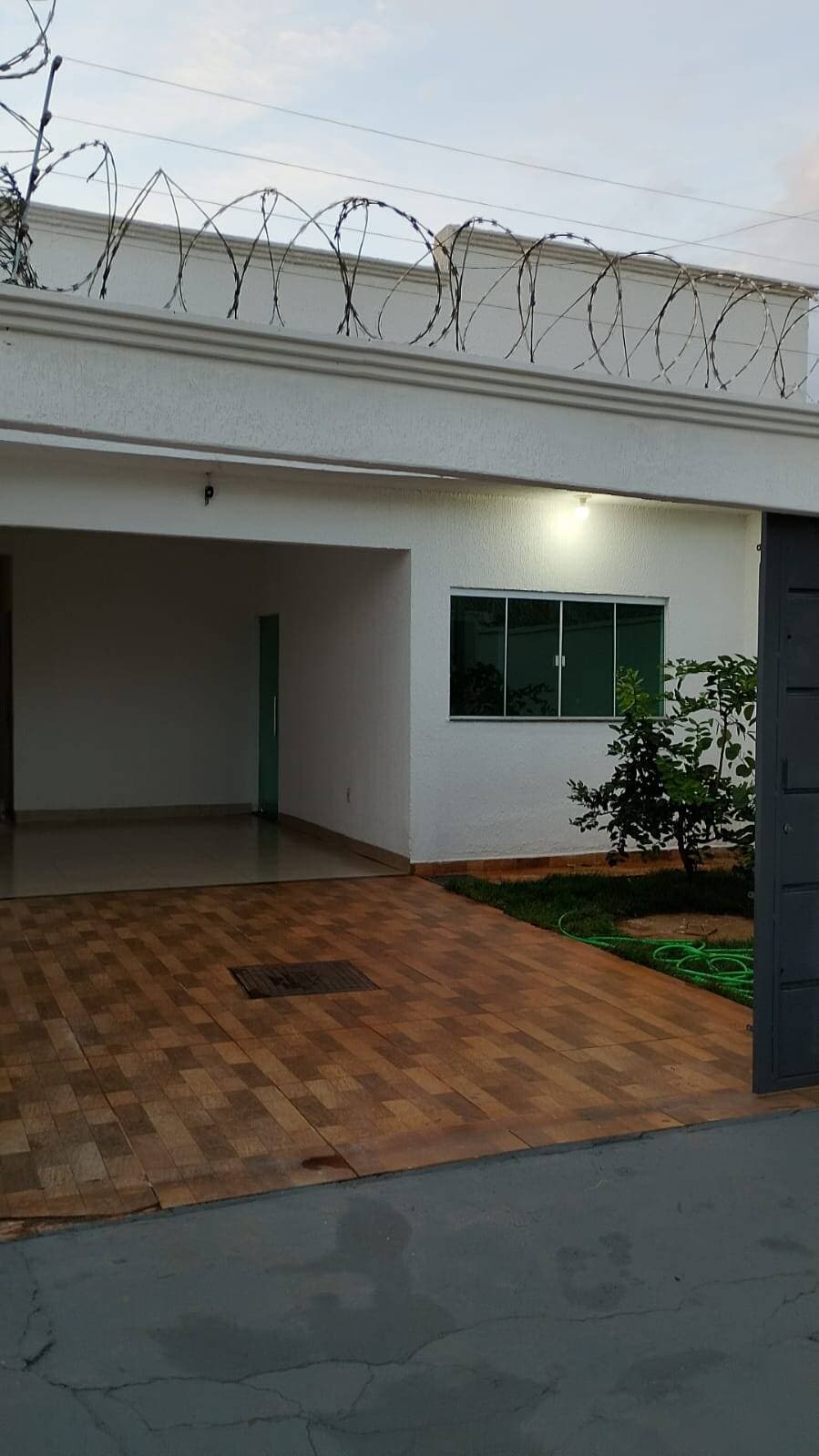 CASA 3 QUARTOS VILA OLIVEIRA