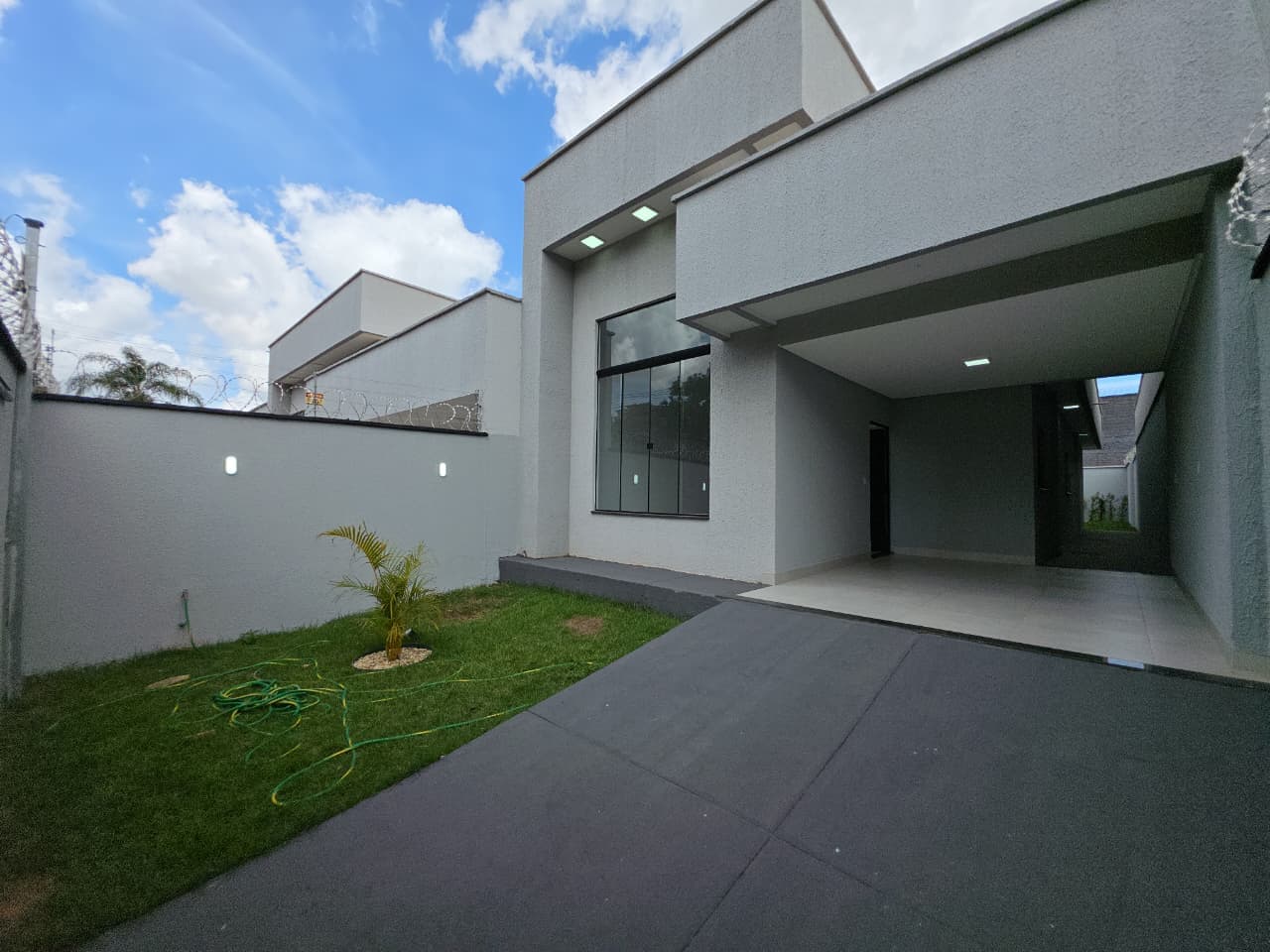 Casa à Venda no Setor Helvécia com Piscina Aquecida | R$ 600 Mil | Avaliação Caixa R$ 710 Mil