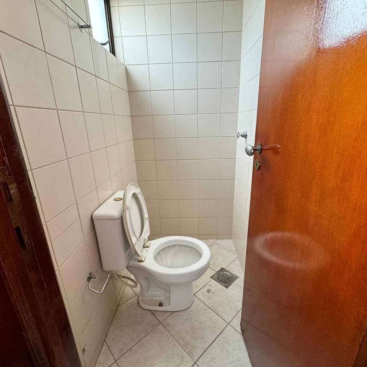 Apartamento 4 quartos , 137 metros ,setor Bueno , 3 suítes plenas e escritório , varanda 640 mil