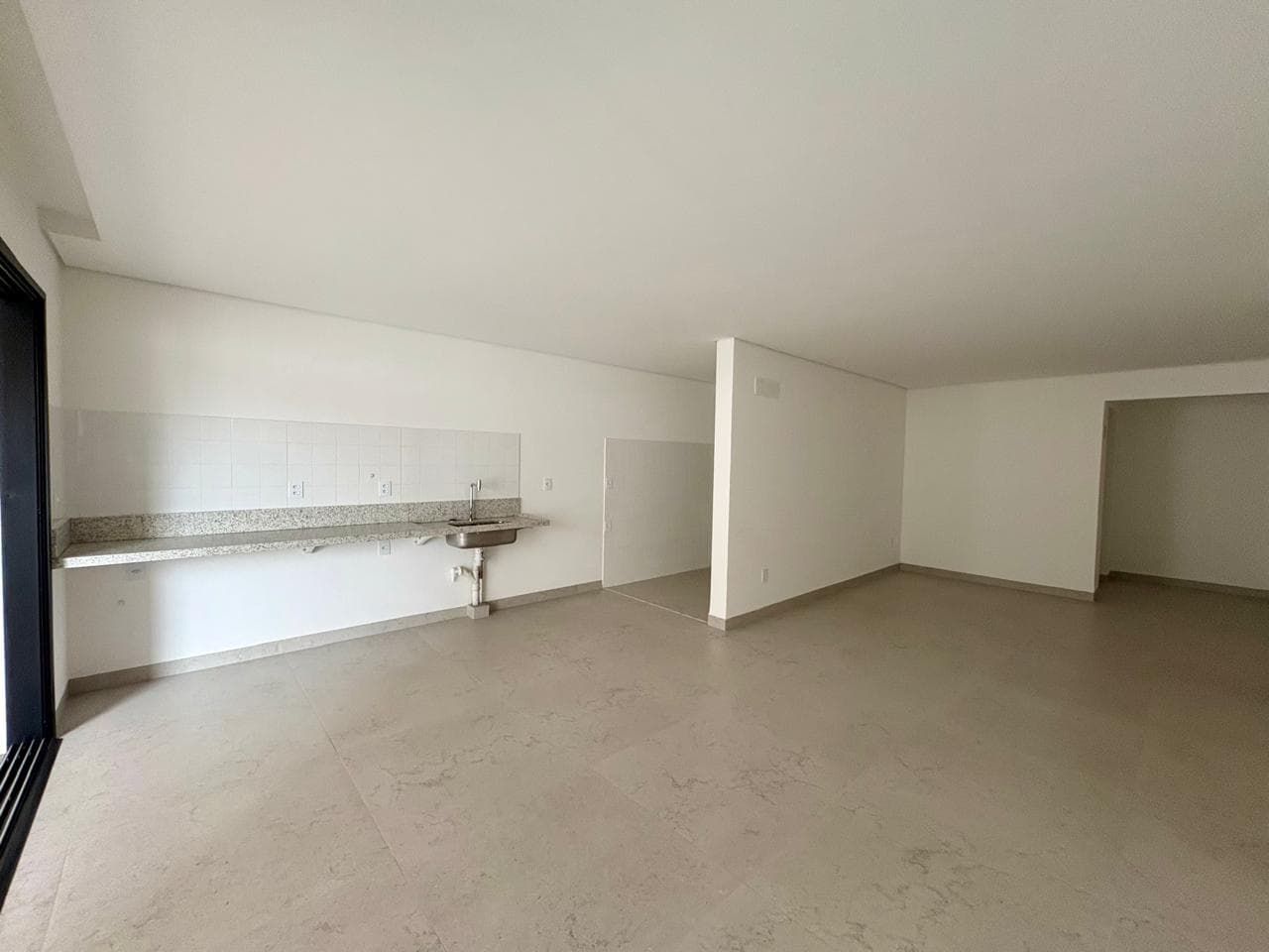 Vendo apartamento novo , Lina praça do Sol , 3 suítes plenas , 121 metro a , novo pronto pra morar