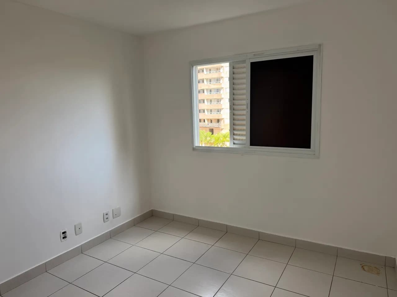 Apartamento 2 quartos 1 suite 1 vaga de 72 m² setor village veneza - Goiânia/GO