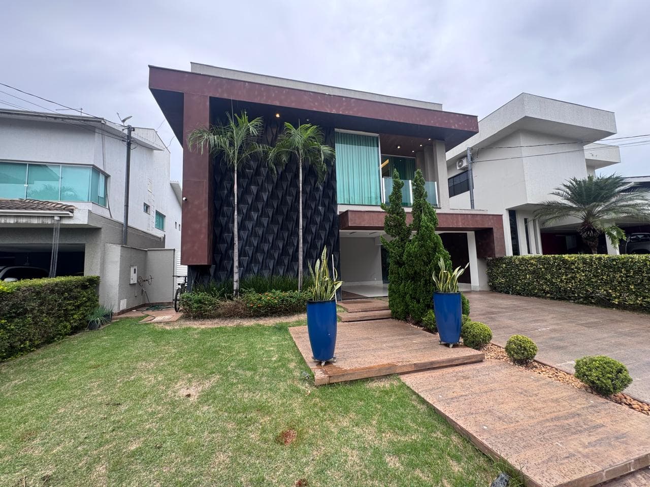 Sobrado a venda no Jardins Madri com 3 suítes